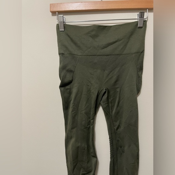 Alala Army Green Seamless Full Length Jersey Sports Tights Size Medium - Picture 8 of 9